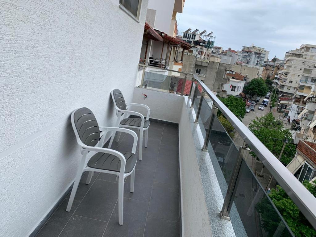 Delfin Sarandë
